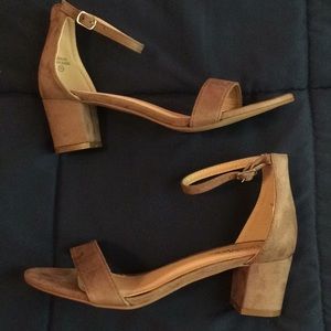 BRAND NEW never been worn taupe block heel sandals